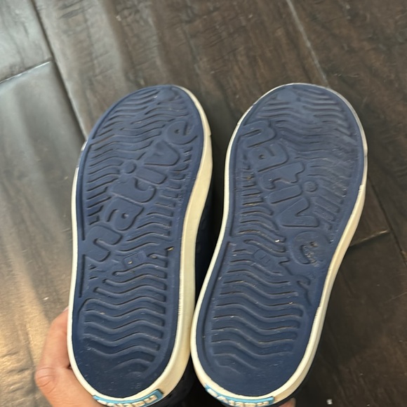 Native-Previously loved(size 1) navy blue - Picture 3 of 9